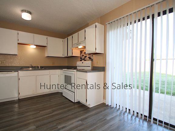 3rd image of 2601 Bermuda Dr APT D