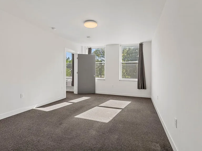 703 N Park 704 Tarn — Photo 13