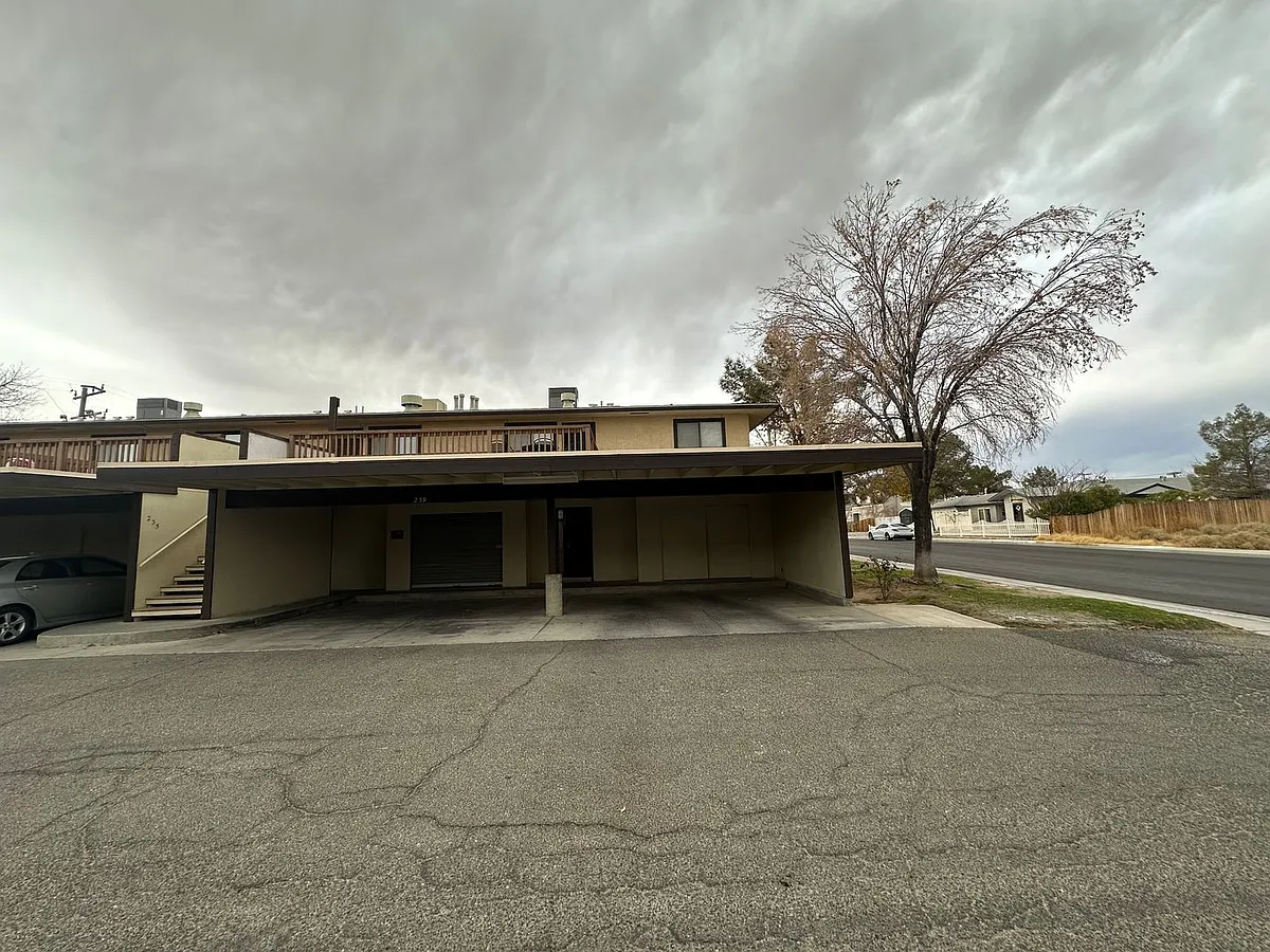 Photo 2 of 30 - 201 W Drummond Ave - Ridgecrest, CA Building Photo - 201 W Drummond Ave
