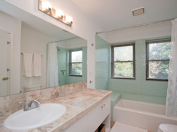 5th image of 50 Hubbard Ln Unit 1