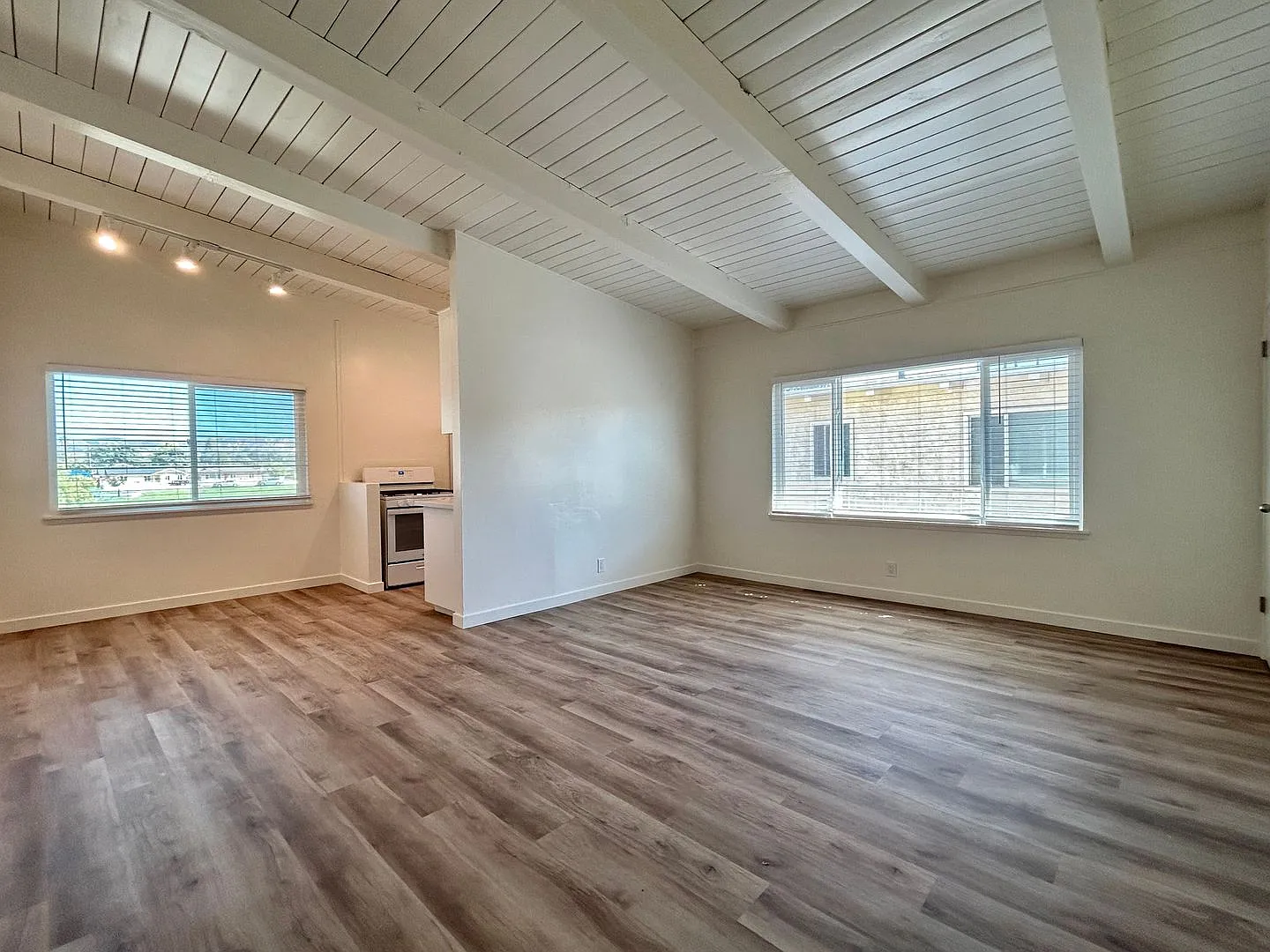 49 - Royal Pines LLC — Photo 4