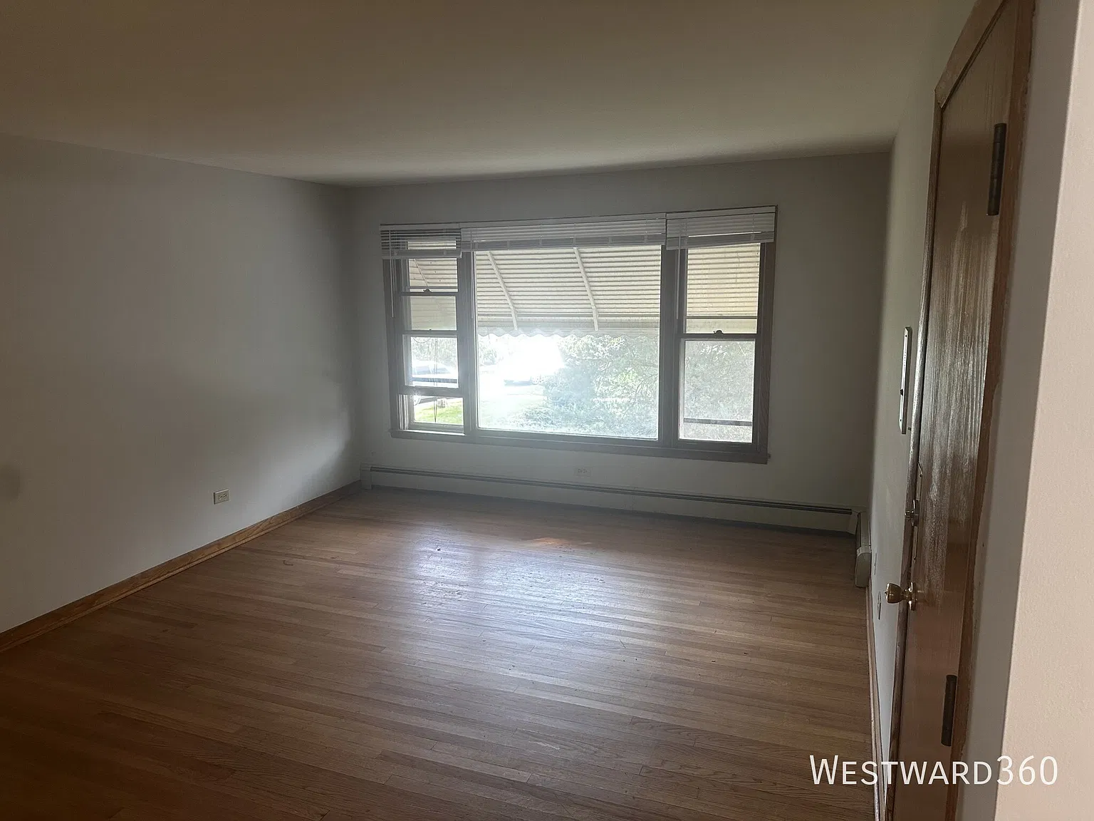"Available Now / Riverdale/Dolton / 1 Bed / 1 Bath" — Photo 2
