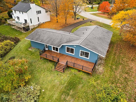 3rd image of 3353 Panorama Ln