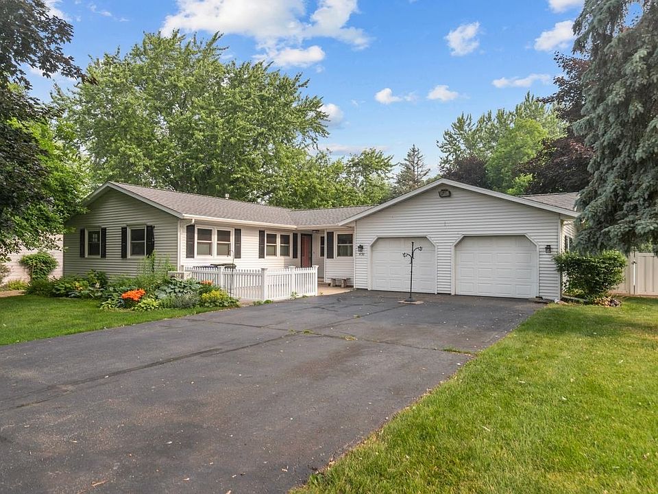 5132 Lakewind Dr, Butte Des Morts, WI 54927 | MLS #50278020 | Zillow