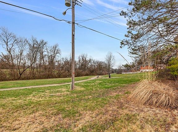 4th image of 9656 Yorkshire Estates Dr