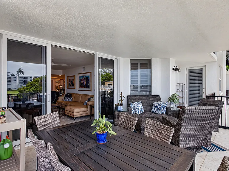 2700 N Federal Hwy #203 — Photo 47
