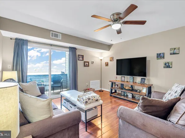 933 Governor Cir, Wilmington, DE 19809