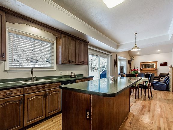5th image of 3209 E Davinci Dr