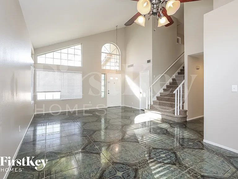 1455 Heather Ridge Rd — Photo 3