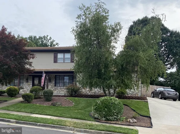 220 Kirk Dr, Huntingdon Valley, PA 19006