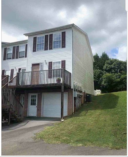 1st image of 41 Tulip Grove Cir APT 1