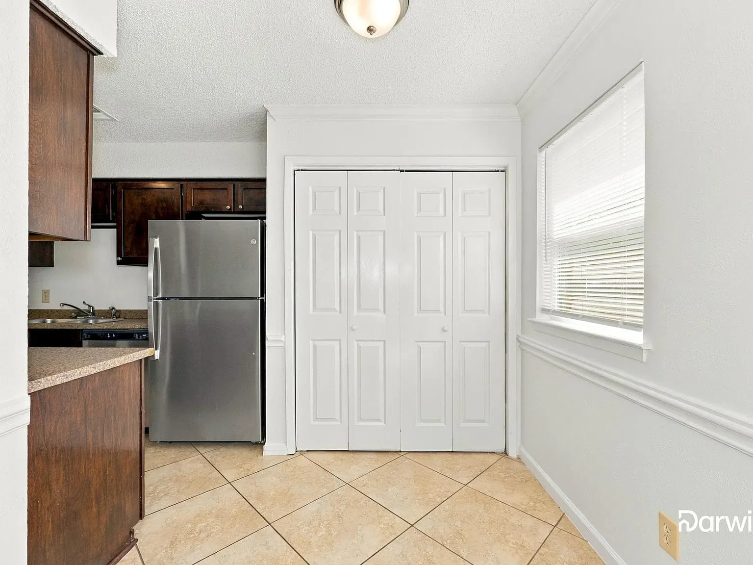 3 bed, 2.0 bath, 1203 sqft, $1,680 — Photo 4