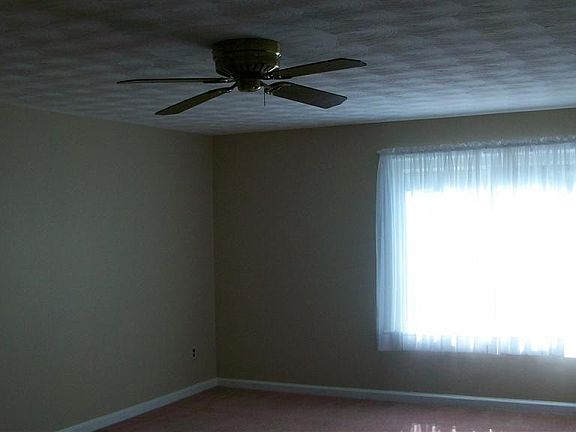5th image of 200 Park Dr