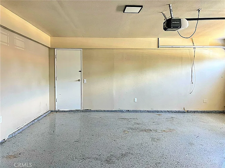 43401 Alep St — Photo 38