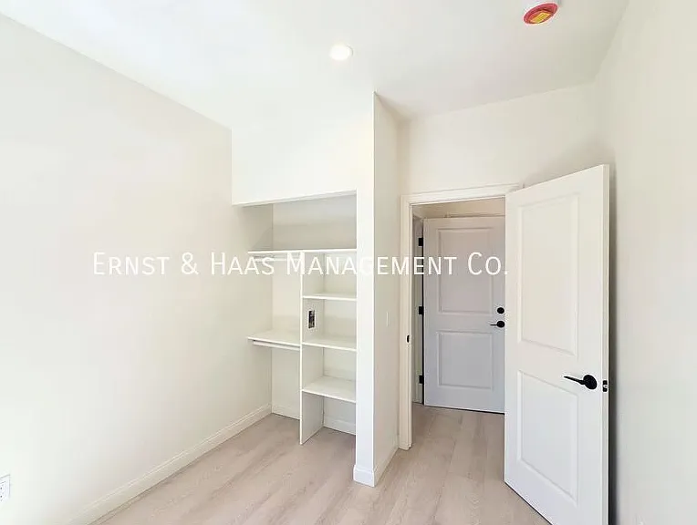 321 Chestnut Ave #6 — Photo 10