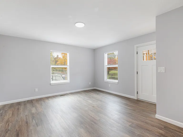 6900 Seaver Dr #1-2 — Photo 7