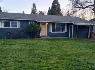 1485 SE Portola Dr, Grants Pass, OR