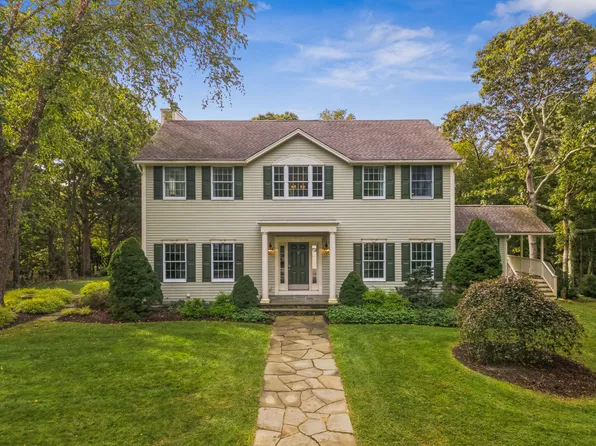 51 Davis Dr, Montauk, NY 11954