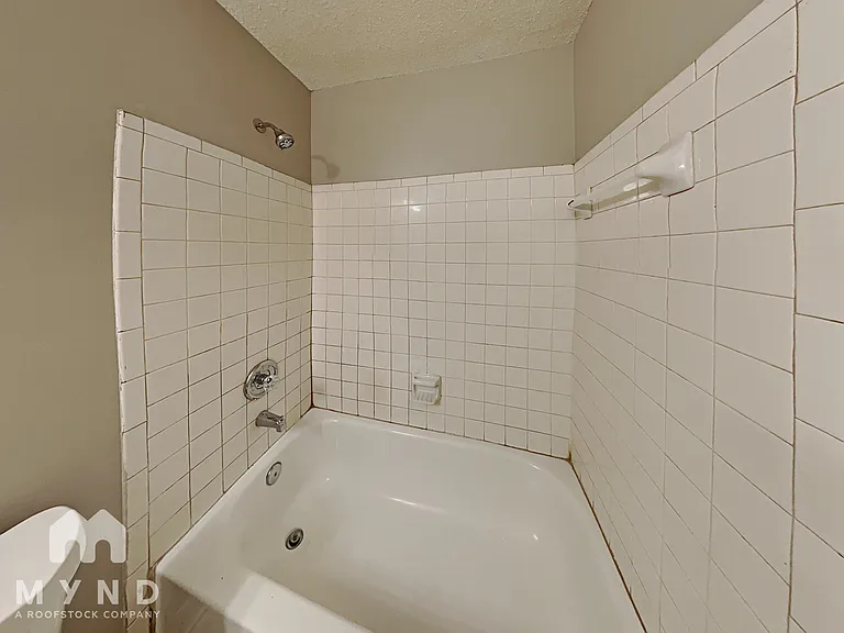 4912 Summitridge Dr — Photo 15
