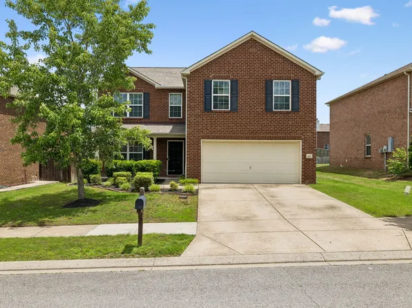 1017 Harmony Ln, Hendersonville, TN 37075