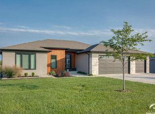 623 N Daylily Dr, Lawrence, KS 66049