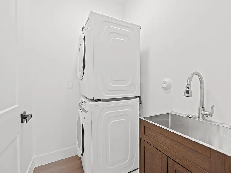 1355 NW 42nd St #1355 — Photo 22