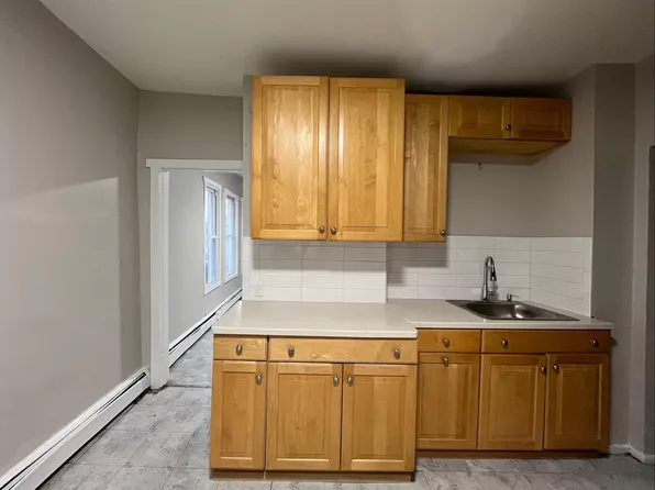 133 Godwin Ave APT 3, Paterson, NJ 07501