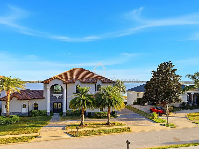 705 Largovista Dr — Photo 40