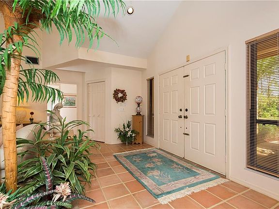 3rd image of 1534 SW Saint Andrews Dr