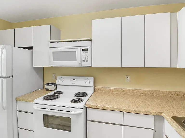 700 N Adelaide St #93 — Photo 10