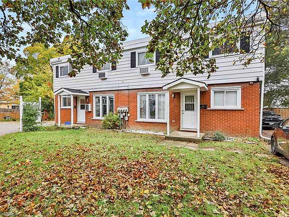 3rd image of 23 Brenda Ct