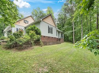 1062 Walter Dr, Lincolnton, NC 28092