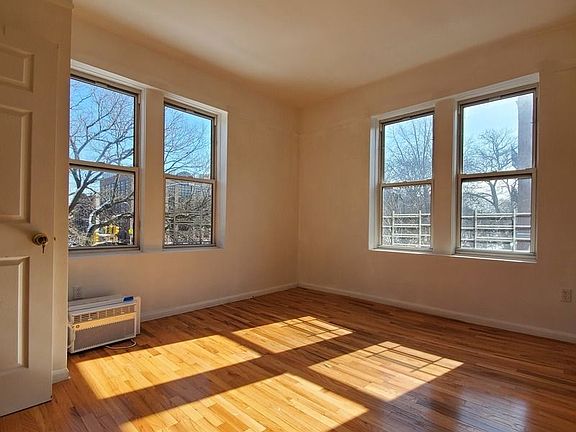 5th image of 499 Ocean Pkwy #20