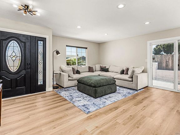 4th image of 3070 Dardaina Dr