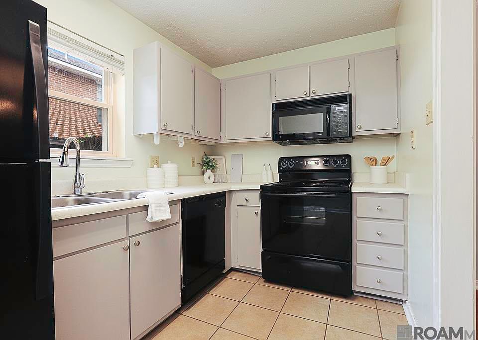 1st image of 1718 Brightside Dr APT C