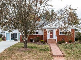 1041 S Dogwood Dr, Harrisonburg, VA 22801