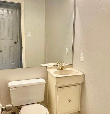 3rd image of 2138 Airline Dr APT 1-103