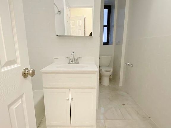 5th image of 340 E 63rd St APT 4D