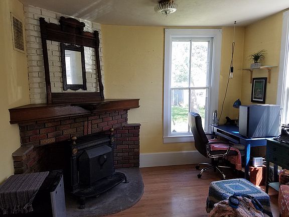 3rd image of 14121 Lake Shore Dr