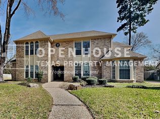 2822 Deer Hollow Dr, Kingwood, TX 77345