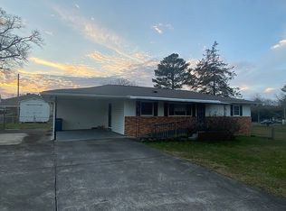 31 Linda Ln, Rossville, GA 30741