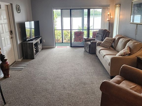 3rd image of 4661 Lakeside Club Blvd APT 6-F1