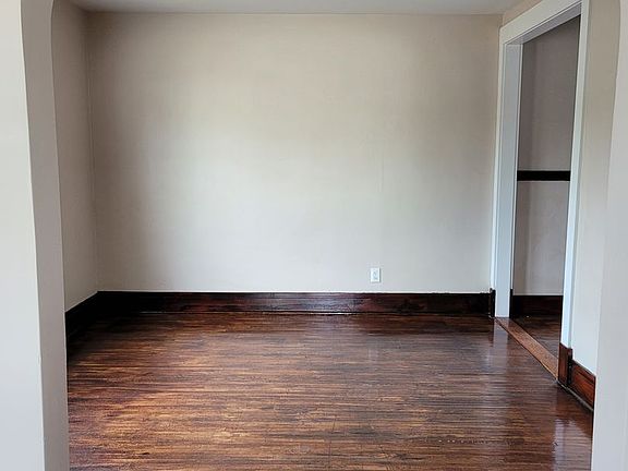 5th image of 145 Roswell Ave