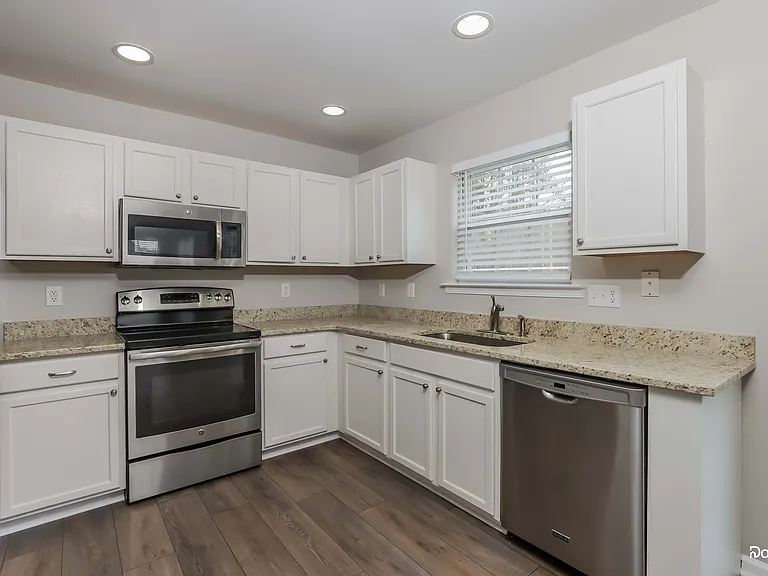 12444 N Exeter Way — Photo 2