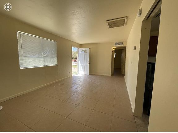 2nd image of 926 W Calle Francita