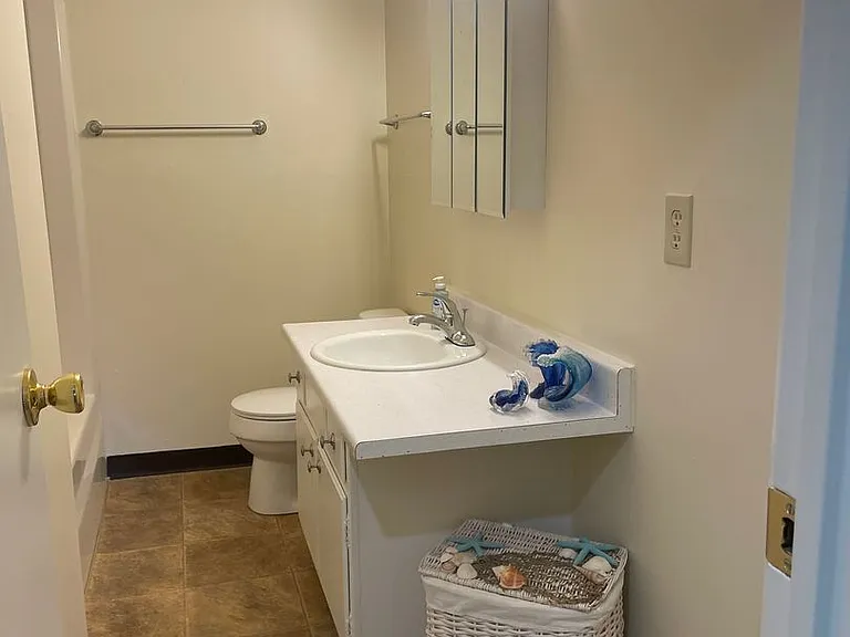 Cortland Court Apartments 333 — Photo 10