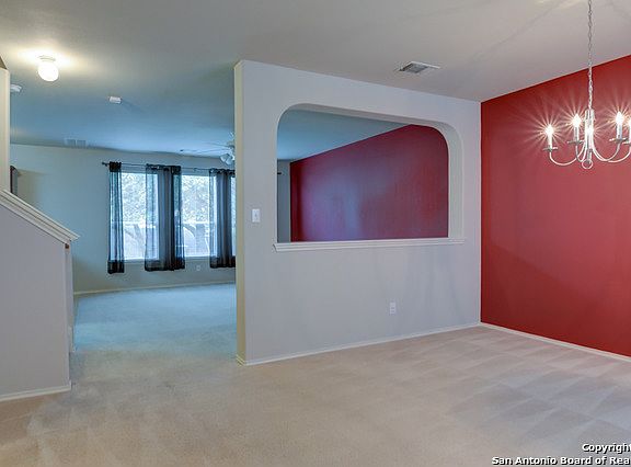 4th image of 719 Park Point