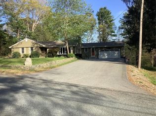 19 Pinecrest Dr, Glocester, RI 02857