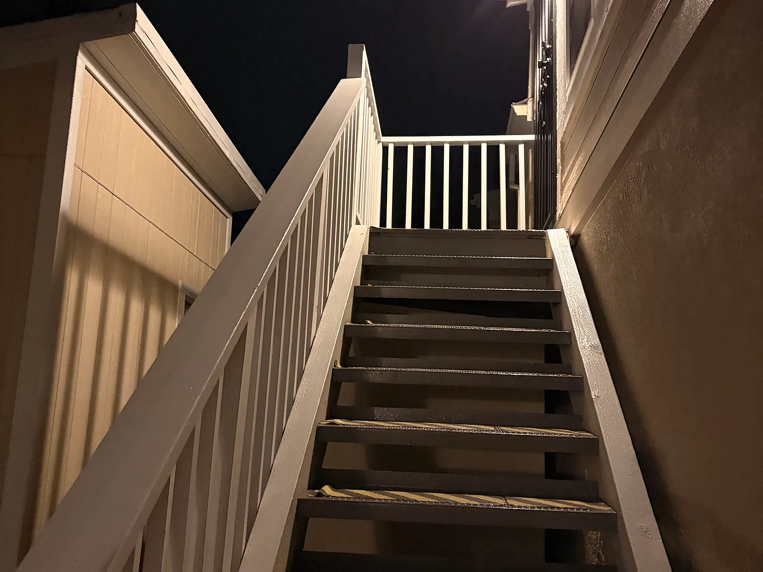 1 bed, 400 sqft, $1,670 — Photo 3