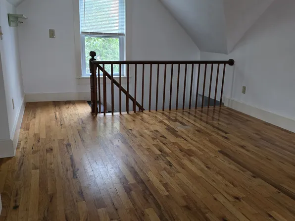 40 Summer St #3, Lewiston, ME 04240